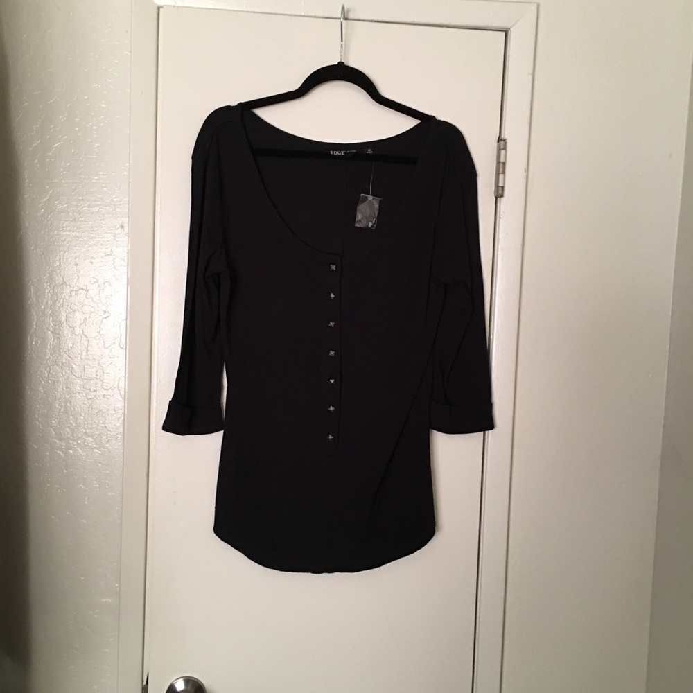 Edge by Jen Rade Black Top. NWOT